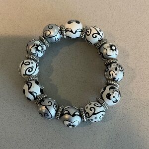 Angela Moore Black & White Floral Swirl Bead Stretch Bracelet